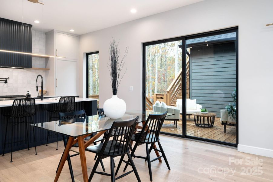 Indoor/Outdoor Dining and Living Indoor/Outdoor Dining and Living