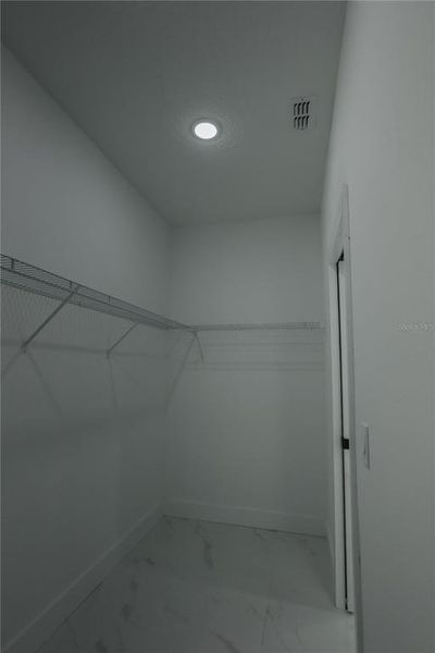 Spacious, unfurnished interior of a new home in , Deltona (Image 22).