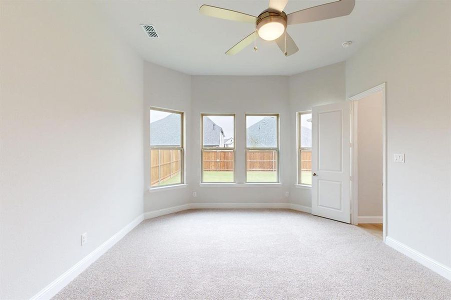 Spacious, unfurnished interior of a new home in Aster Park, McKinney (Image 14). Spacious, unfurnished interior of a new home in Aster Park, McKinney (Image 14).