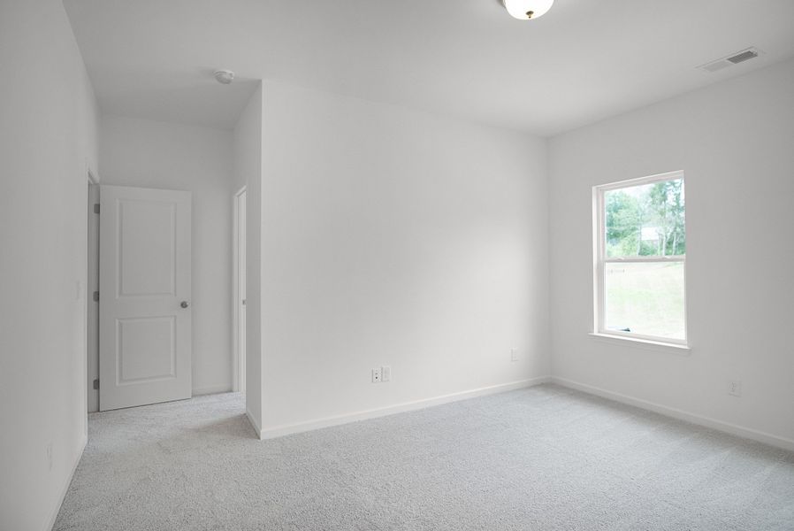Spacious, unfurnished interior of a new home in Ironhorse, Dickson (Image 22).