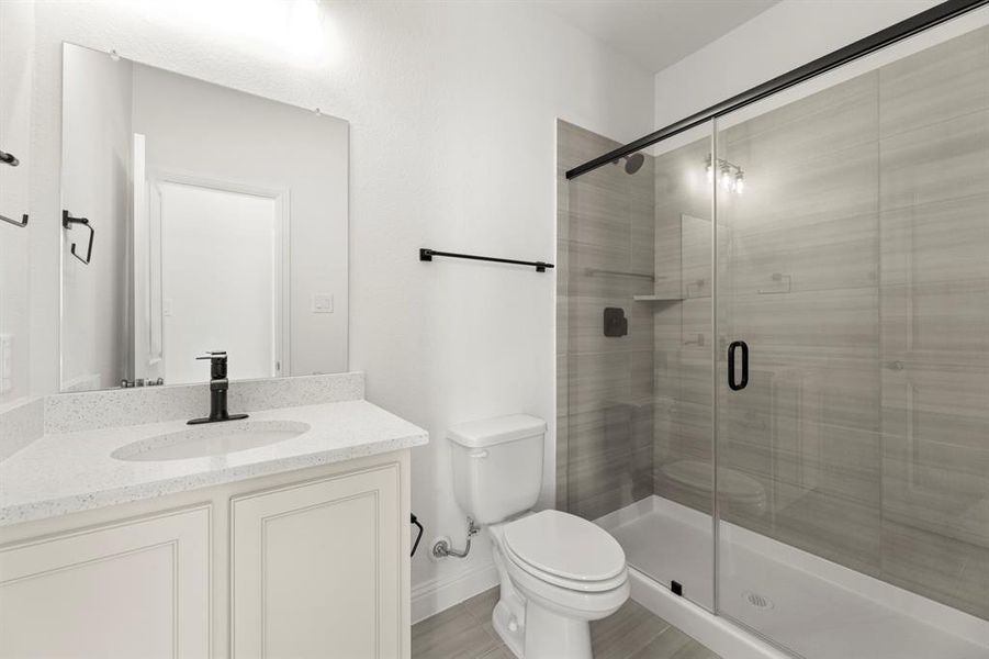 05. 5621 Burford - 2ND Bath 05. 5621 Burford - 2ND Bath