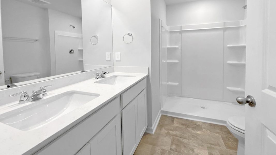 Furnished interior view inside a new home in Saddle Trace, Lewisburg (Image 7).