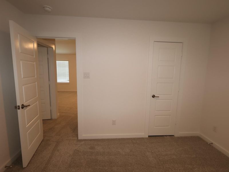 Spacious, unfurnished interior of a new home in Summerview, Fulshear (Image 11).