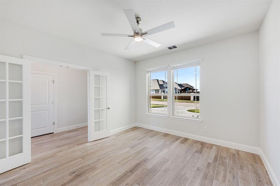 Spacious, unfurnished interior of a new home in Terracina, Rockwall (Image 17). Spacious, unfurnished interior of a new home in Terracina, Rockwall (Image 17).