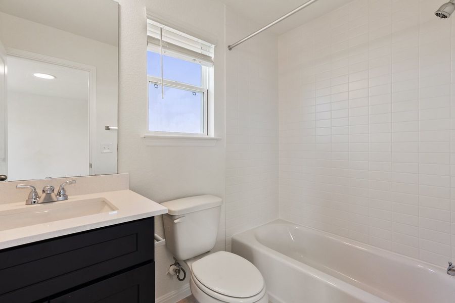 Furnished interior view inside a new home in Porter Country, Buda (Image 17).