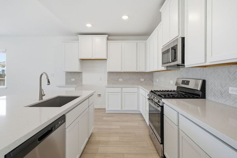 Furnished interior view inside a new home in Emory Crossing, Hutto (Image 6).