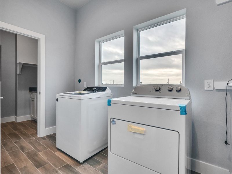 Close-up of interior finishes inside a home in , Galveston (Image 17).