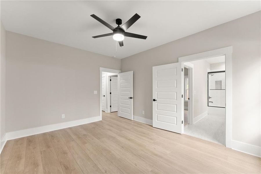 Spacious, unfurnished interior of a new home in , Clarkesville (Image 13).