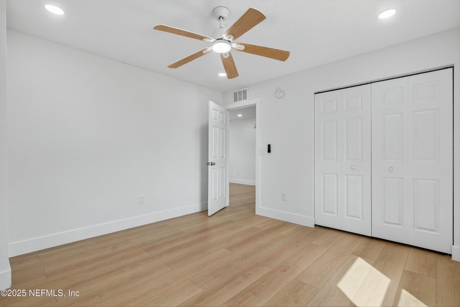 Spacious, unfurnished interior of a new home in , Jacksonville (Image 25).