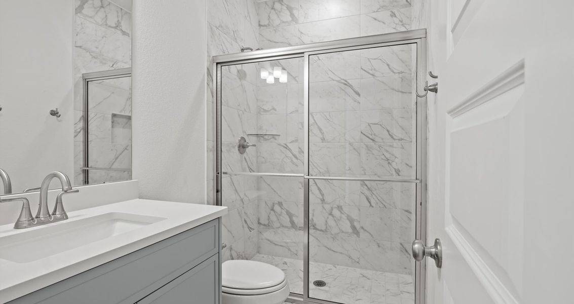 Furnished interior view inside a new home in Highland Village, Georgetown (Image 14).