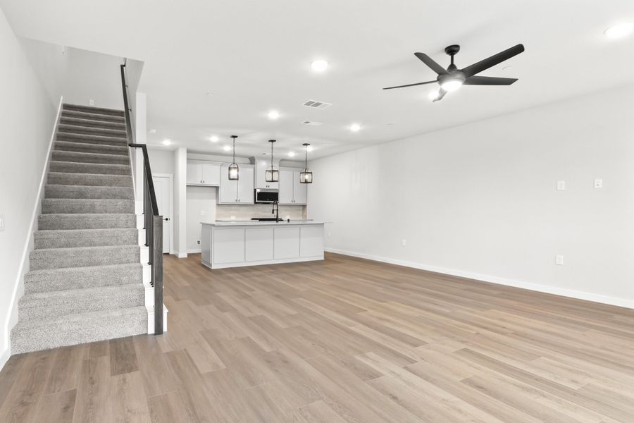 Spacious, unfurnished interior of a new home in Ten Mile Creek, Celina (Image 22).