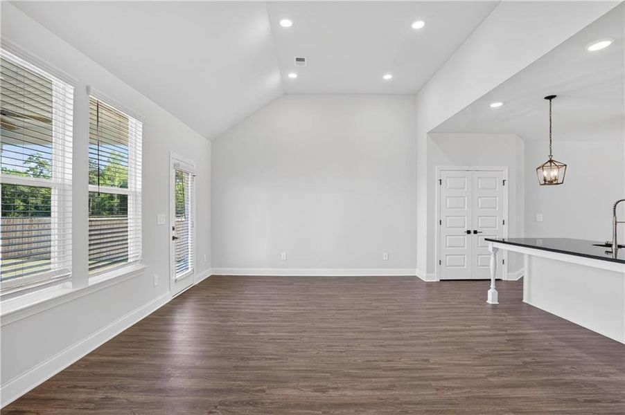 Spacious, unfurnished interior of a new home in , Bonaire (Image 30). Spacious, unfurnished interior of a new home in , Bonaire (Image 30).
