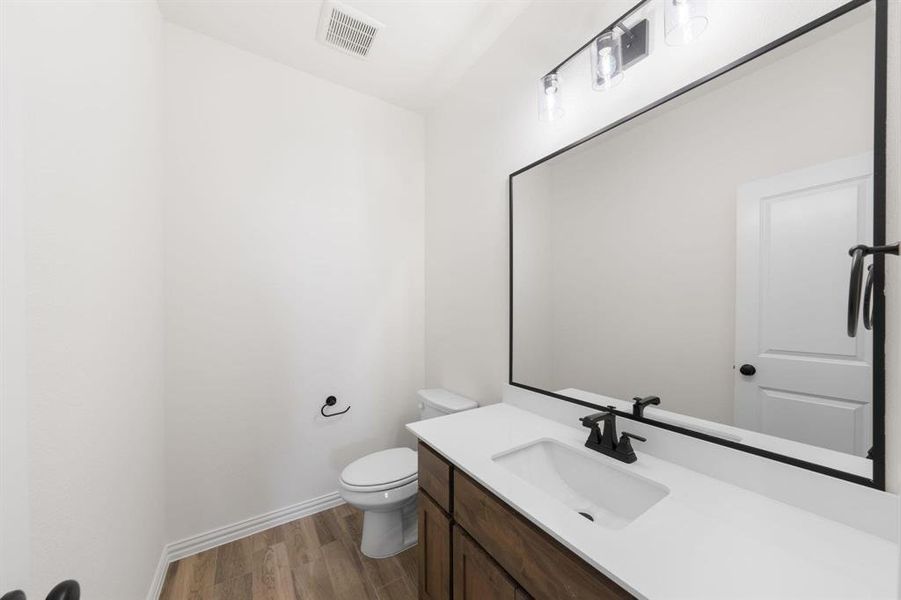 Furnished interior view inside a new home in , Waxahachie (Image 16).