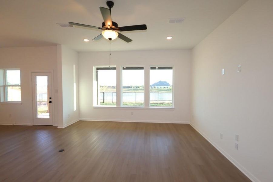 Spacious, unfurnished interior of a new home in Oakwood Estates, Waller (Image 12). Spacious, unfurnished interior of a new home in Oakwood Estates, Waller (Image 12).