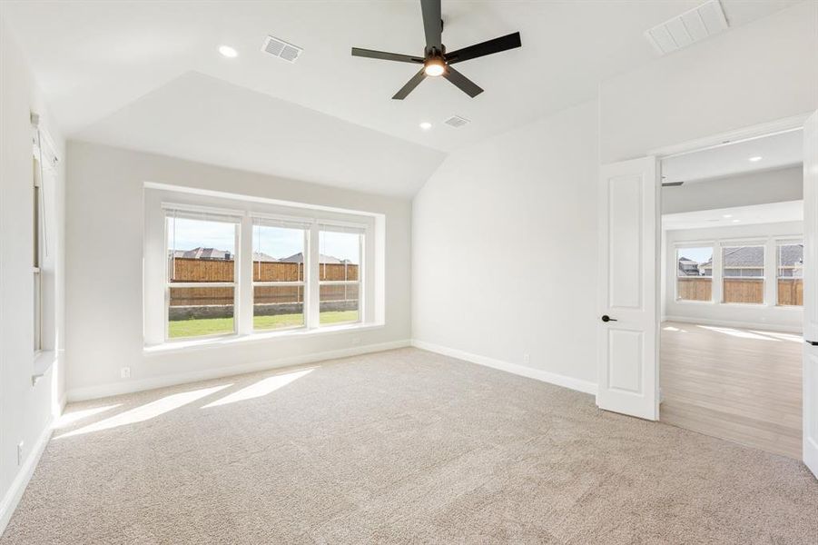 Spacious, unfurnished interior of a new home in Somerset, Venus (Image 38).