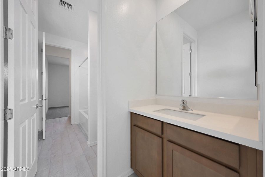 PHX_Landmarke_Lot 1042_Pacific_820_Bath3