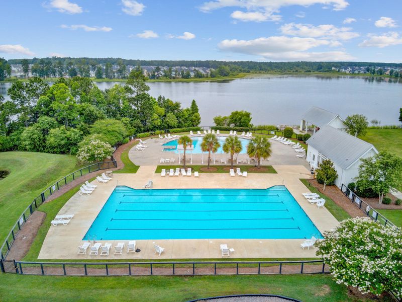 Community amenities in , Moncks Corner (Image 43).
