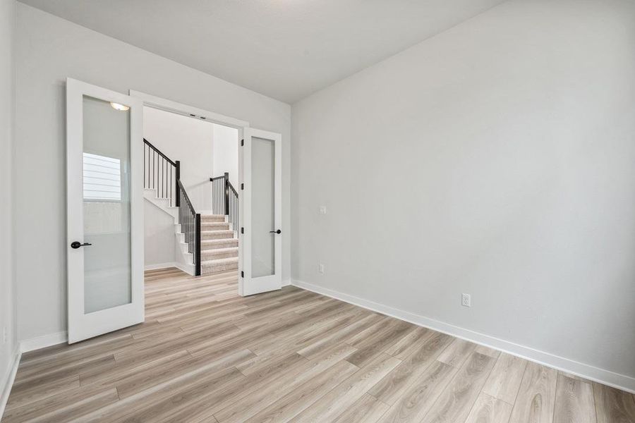 Spacious, unfurnished interior of a new home in Lagos Reserve, Manor (Image 35). Spacious, unfurnished interior of a new home in Lagos Reserve, Manor (Image 35).