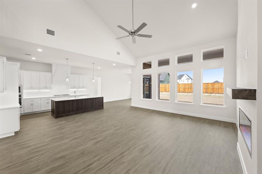 633 Bunchberry- Living Room-4