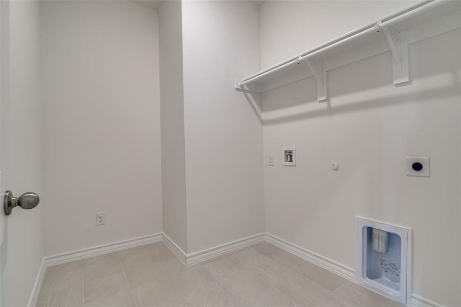 Spacious, unfurnished interior of a new home in Heartland Signature, Crandall (Image 16). Spacious, unfurnished interior of a new home in Heartland Signature, Crandall (Image 16).