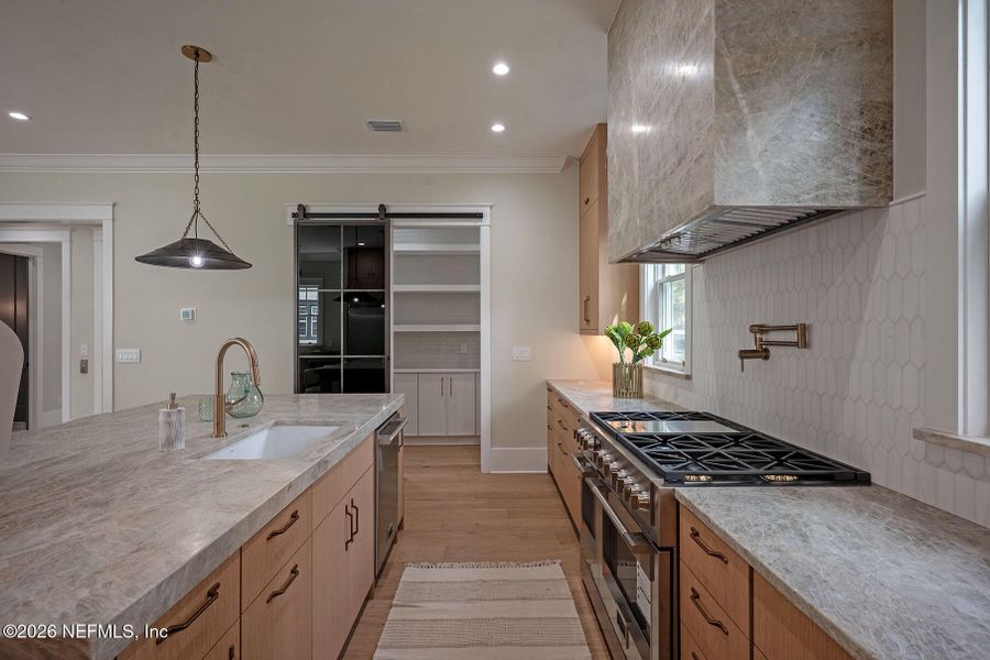 Furnished interior view inside a new home in , Jacksonville (Image 85).
