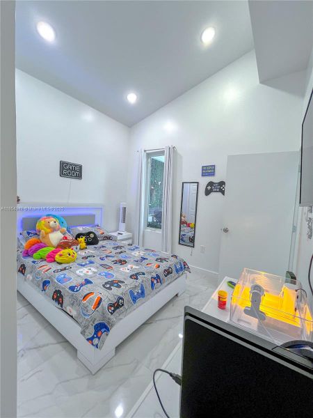 Furnished interior view inside a new home in , Lehigh Acres (Image 16). Furnished interior view inside a new home in , Lehigh Acres (Image 16).