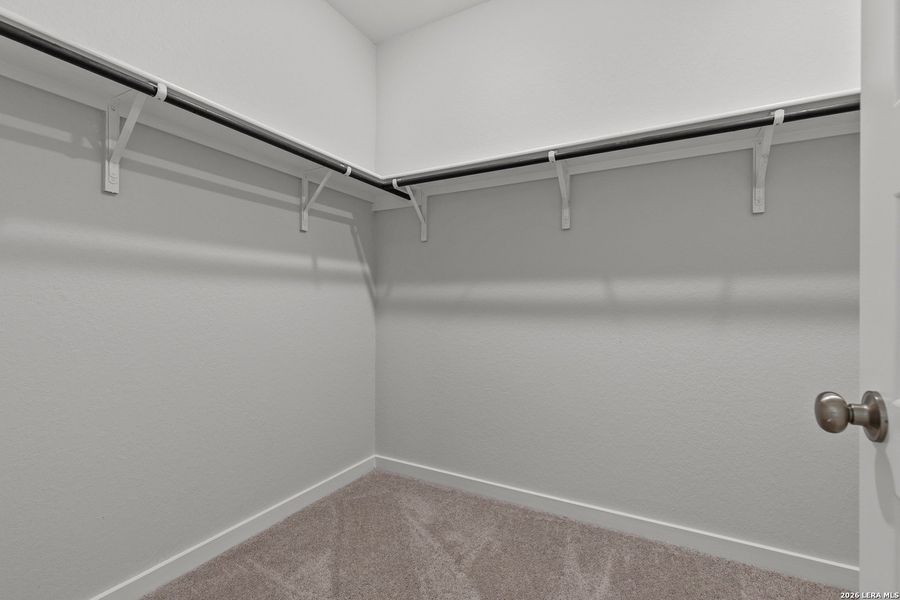Spacious, unfurnished interior of a new home in Cinco Lakes, San Antonio (Image 20). Spacious, unfurnished interior of a new home in Cinco Lakes, San Antonio (Image 20).
