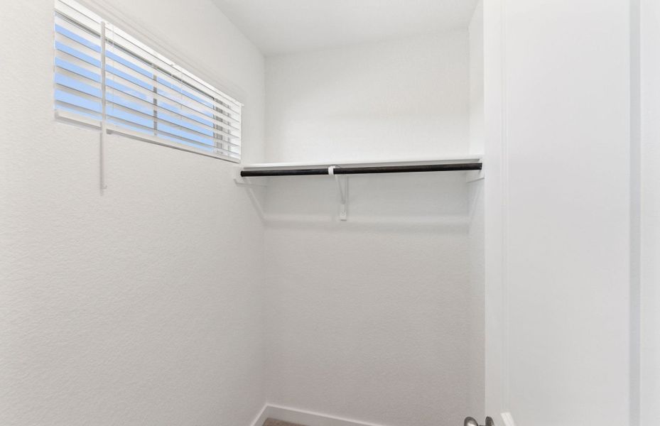 Spacious, unfurnished interior of a new home in Sonterra, Jarrell (Image 33).