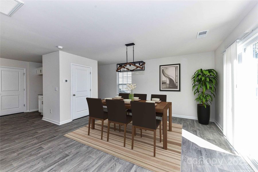 Virtually staged dining