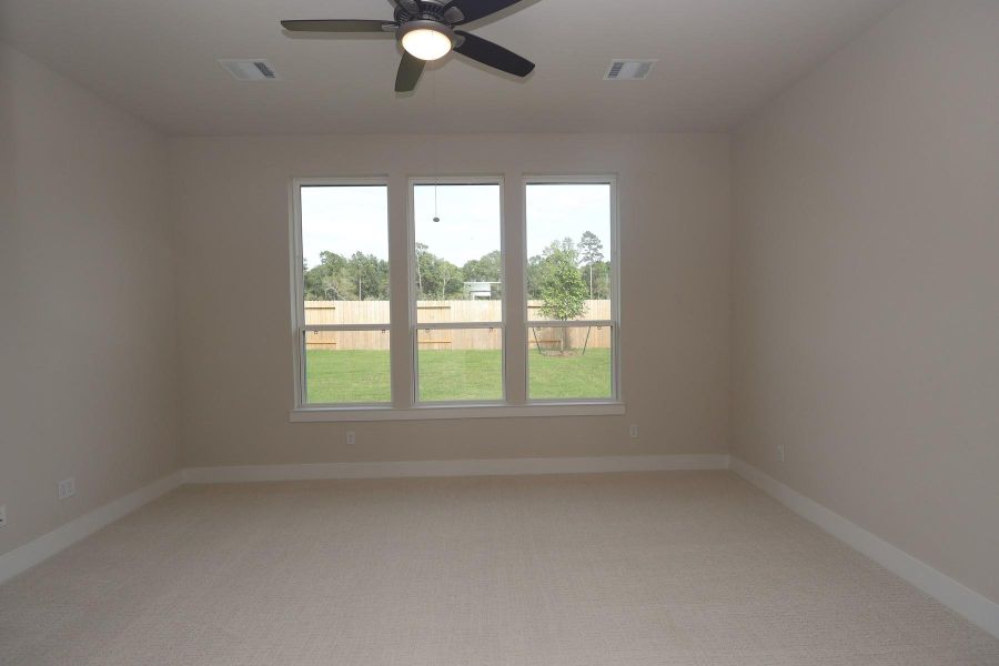 Spacious, unfurnished interior of a new home in Clopton Farms, Montgomery (Image 10).