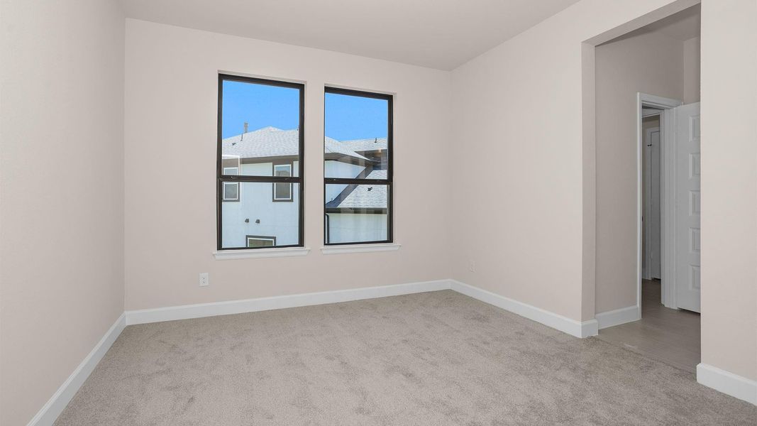 Spacious, unfurnished interior of a new home in Elyson, Katy (Image 7).