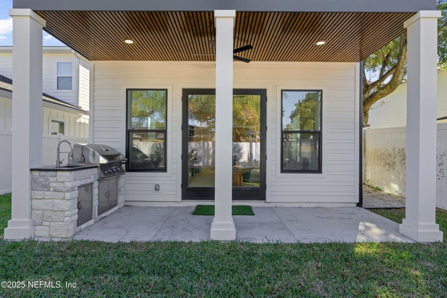 Exterior details and patio area of a home in , Jacksonville Beach (Image 23).