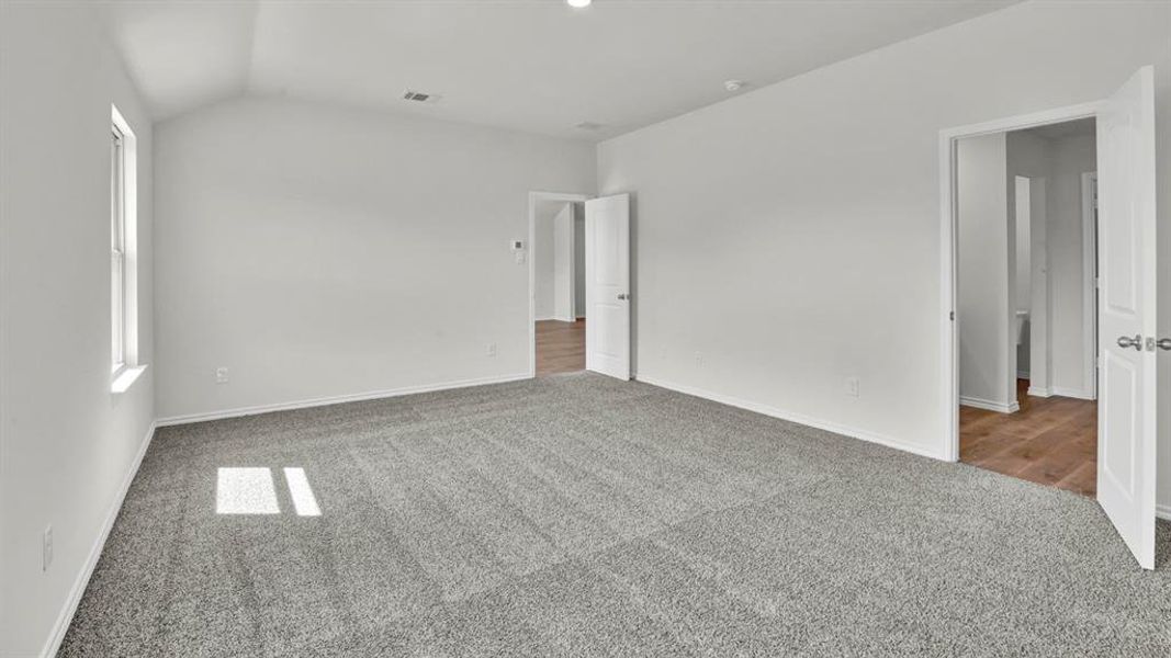 Spacious, unfurnished interior of a new home in Riverfield, Josephine (Image 21).