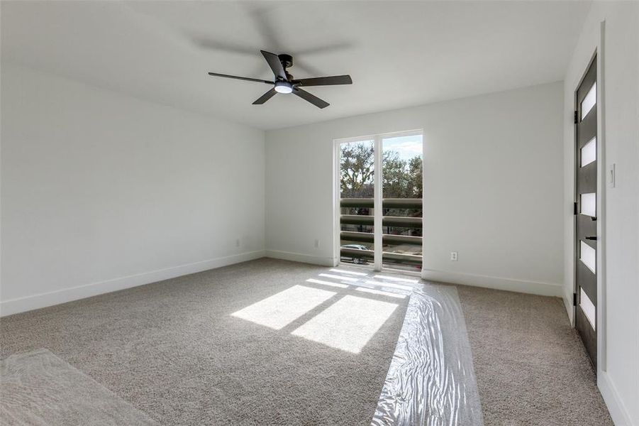 Spacious, unfurnished interior of a new home in , Dallas (Image 27).