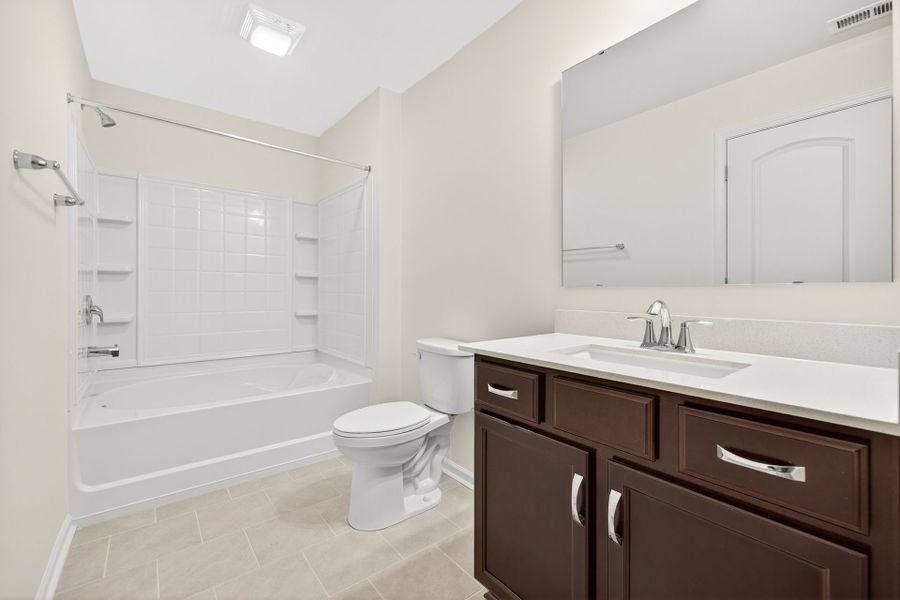 Furnished interior view inside a new home in Edgewater - The Links, Lancaster (Image 30).