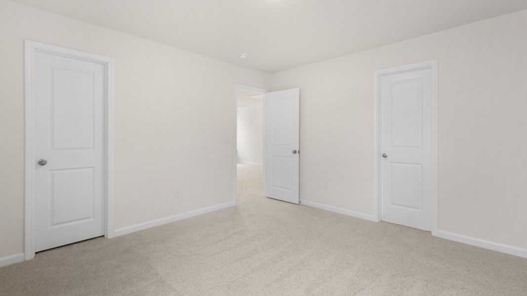 Spacious, unfurnished interior of a new home in Cambridge Park, Mebane (Image 26).
