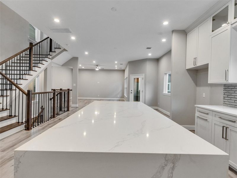 8 Ft waterfall island - Second floor