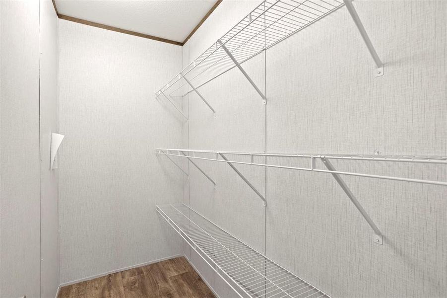 Spacious, unfurnished interior of a new home in , Alvarado (Image 18).