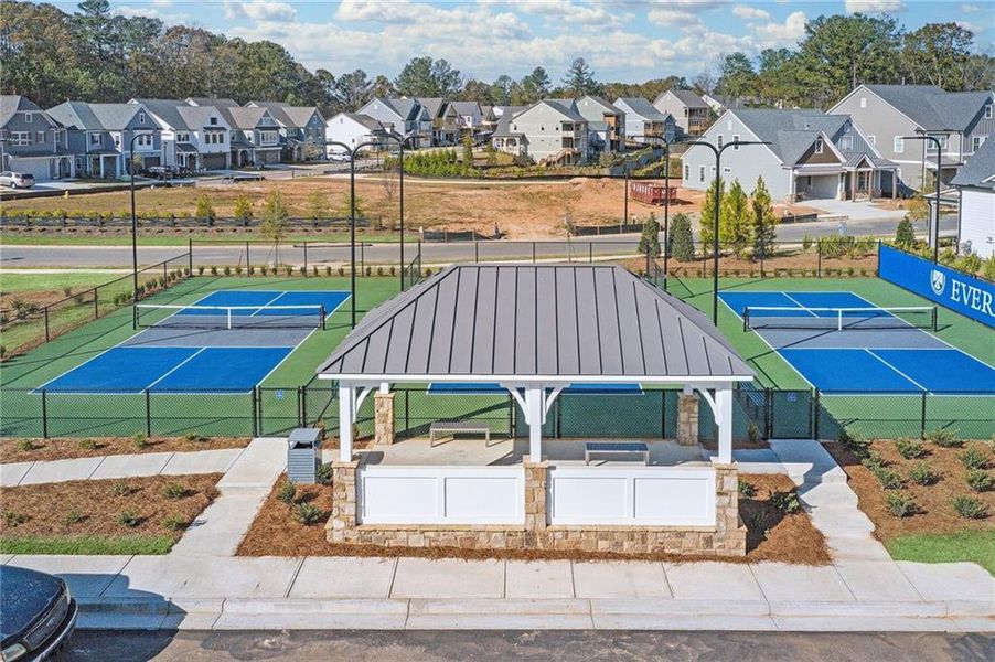 Community amenities in Lakeside at River Green, Canton (Image 22).