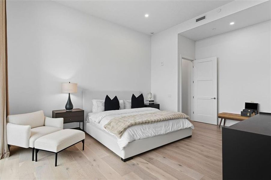 Furnished interior view inside a new home in The Dillon Buckhead, Atlanta (Image 9).
