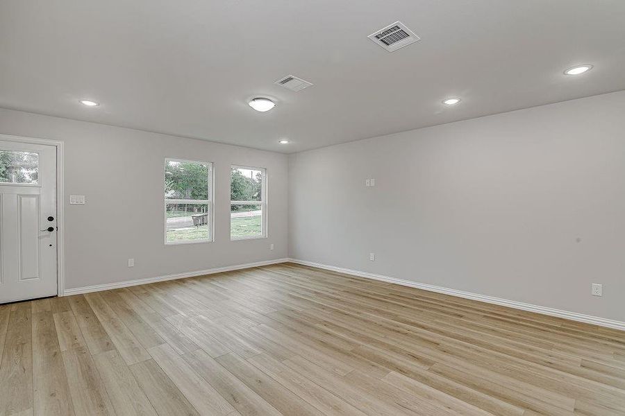 Spacious, unfurnished interior of a new home in , Fort Worth (Image 21).