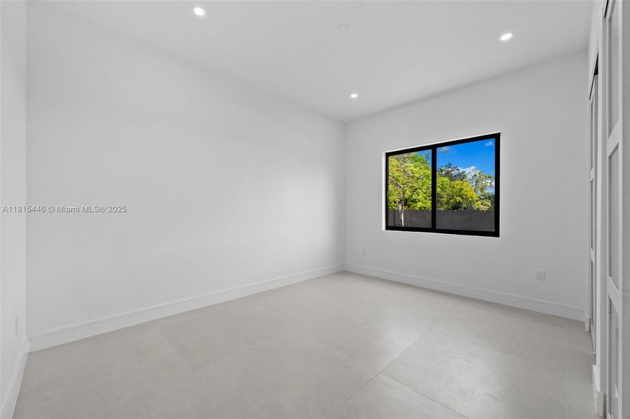 Spacious, unfurnished interior of a new home in , Homestead (Image 8).