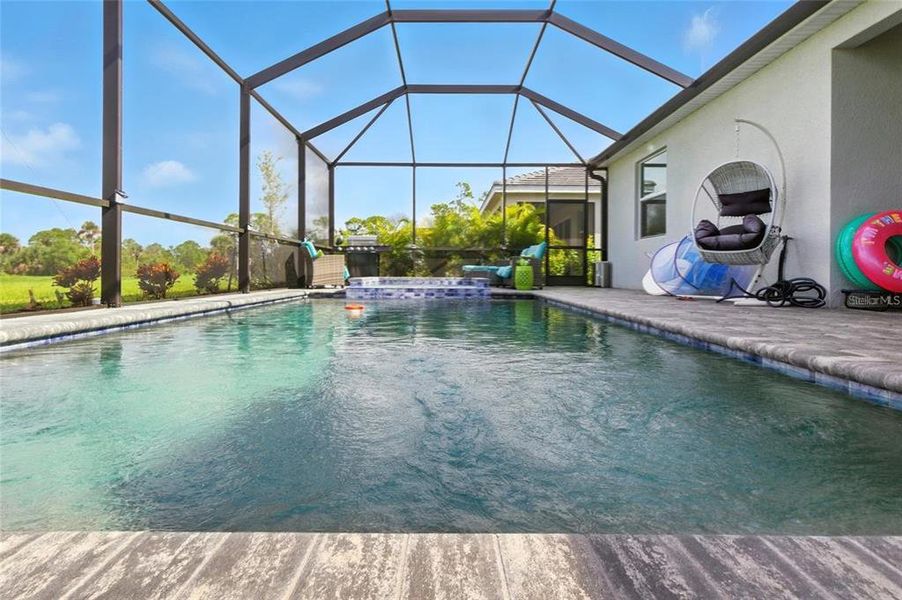 Exterior details and patio area of a home in , Venice (Image 24).