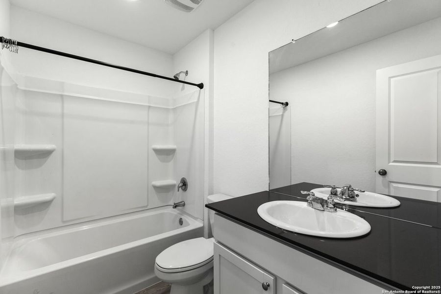 Image 21 of a home in Presa Point.