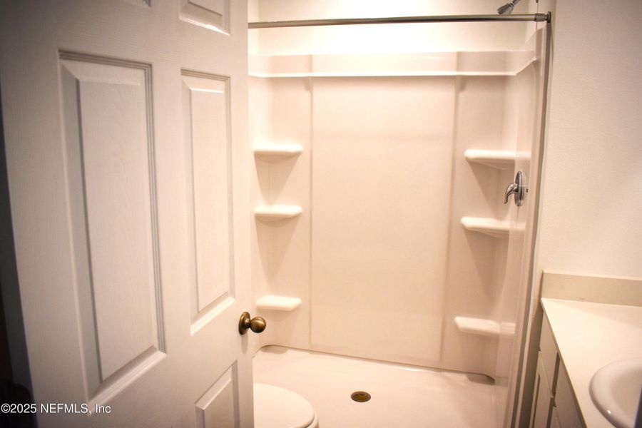 Furnished interior view inside a new home in Old Kings Trail, Jacksonville (Image 16).