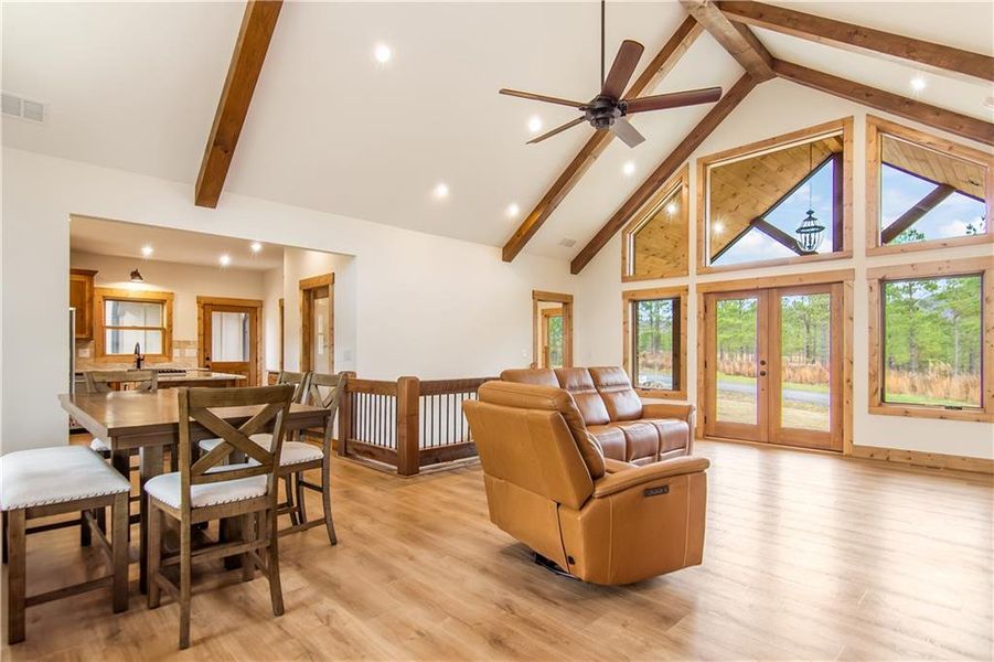 Community amenities in , Talking Rock (Image 48).