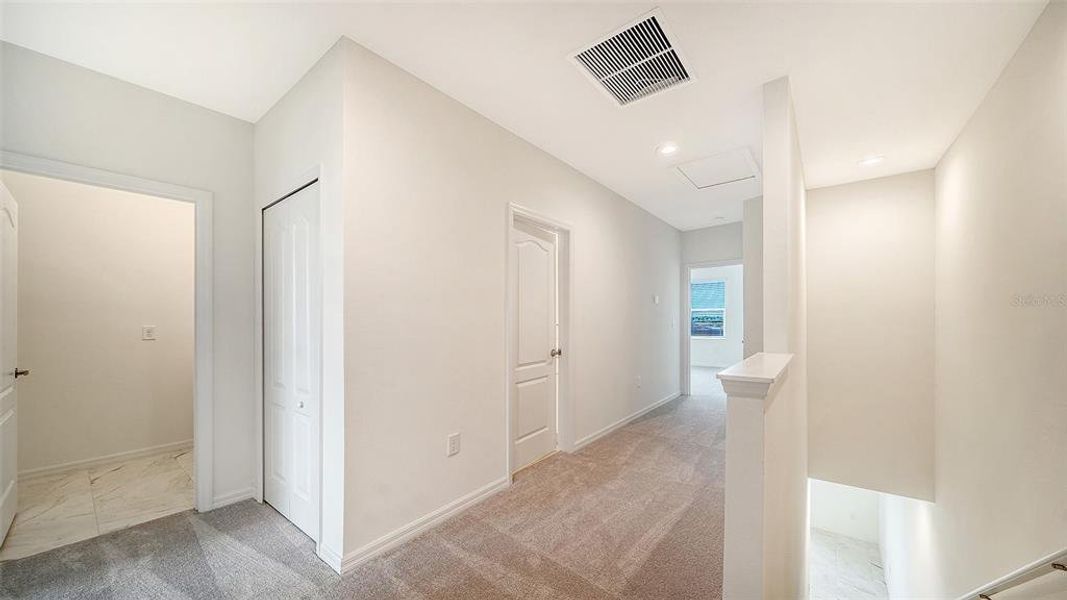 Spacious, unfurnished interior of a new home in Palm Grove, Lakewood Ranch (Image 20). Spacious, unfurnished interior of a new home in Palm Grove, Lakewood Ranch (Image 20).