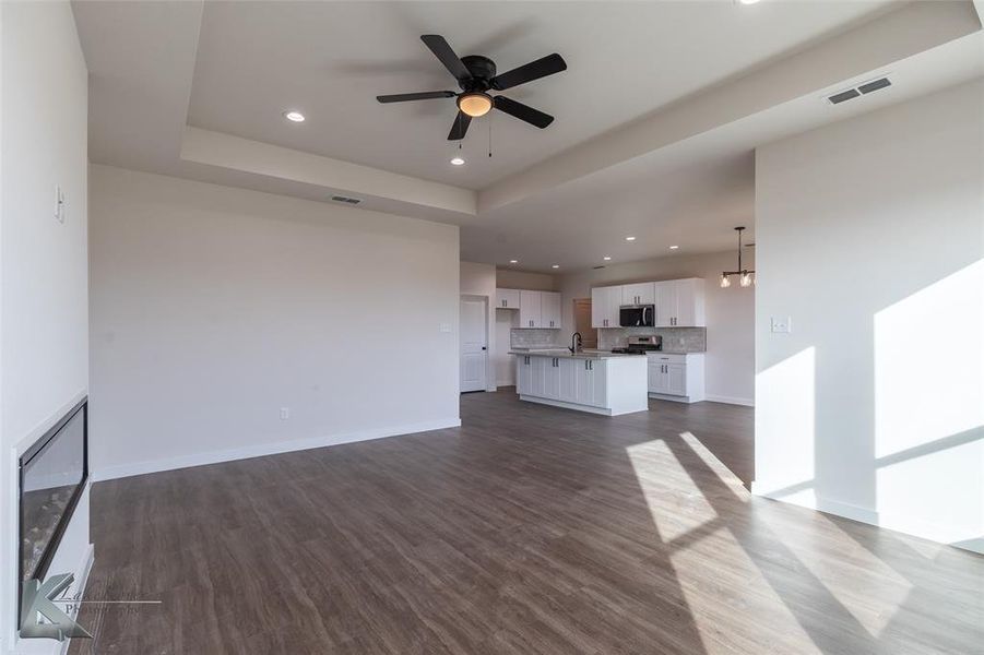 Spacious, unfurnished interior of a new home in , Abilene (Image 19). Spacious, unfurnished interior of a new home in , Abilene (Image 19).