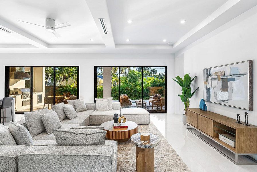 014-25833rdCourt-WestPalmBeach-FL-33407-