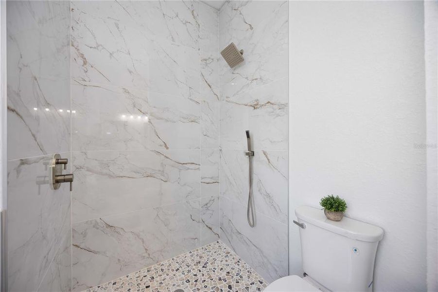 Image 38 of a home in .